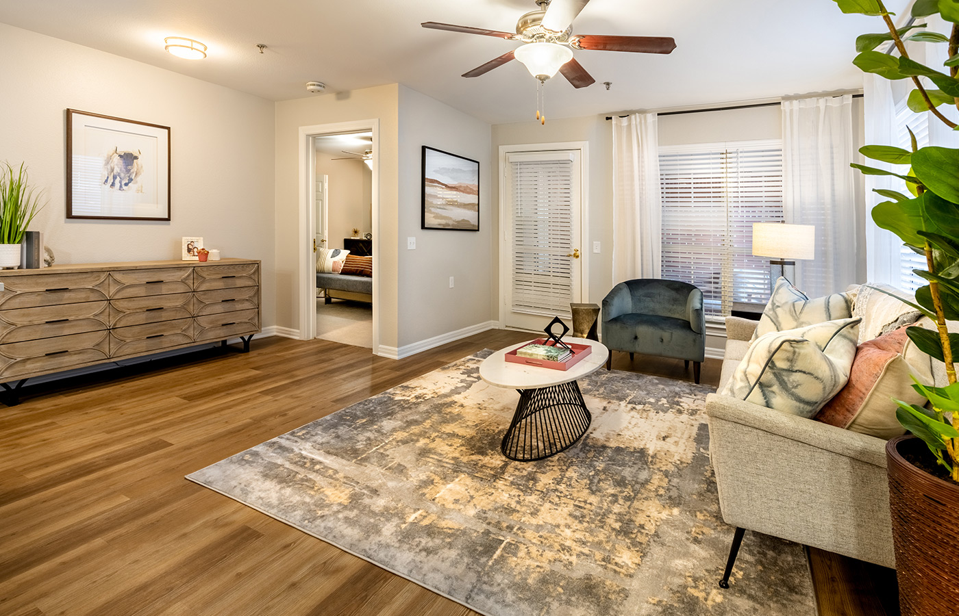 Photos The Watermark at Broadway Cityview